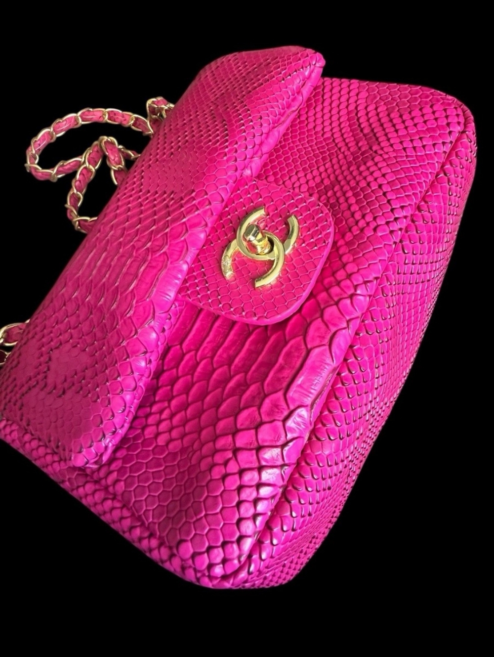 👛 2014 RARE FIND Hot Pink Cc Python Print Bag🌸 - Picture 1 of 7